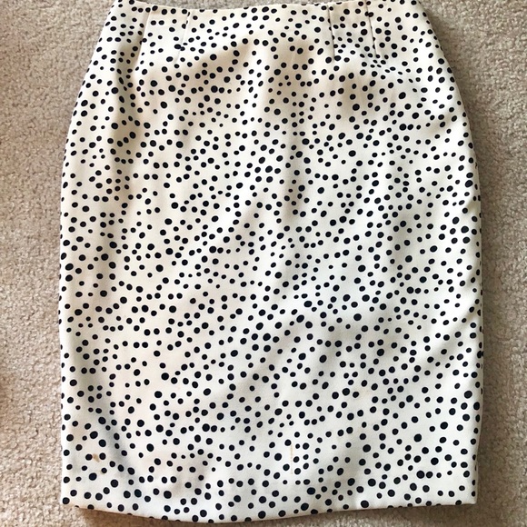 Kasper black/white polka dot pencil skirt - Picture 2 of 4